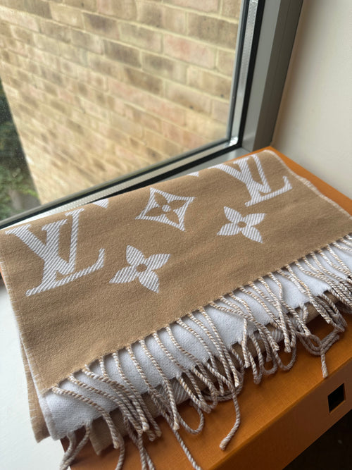 LOUIS VUITTON M71040 Reykjavik Scarf | 路易威登 羊絨頸巾 (多色) Beige Clair