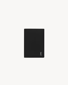 YSL SAINT LAURENT Men's Tiny Cassandre Passport Holder In Matte Leather | 聖羅蘭 男仕護照套 (黑色)