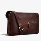 BERLUTI Journalier XL Scritto Leather Messenger | 伯魯提 男仕手袋 (啡色) - LondonKelly 英國名牌代購