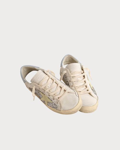 GOLDEN GOOSE Bio - based Super - Star with silver glitter and yellow leather star | 黄金鹅 Bio - based Super - Star 搭配银色亮片与黄色皮革星星(白色) - LondonKelly 英国名牌代购