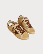 GOLDEN GOOSE Women’s Super - Star in beige pony skin with brown suede star and heel tab | 黃金鵝 女款 Super - Star 米色小馬皮款,搭配棕色麂皮星星與後跟標籤(棕色) - LondonKelly 英國名牌代購