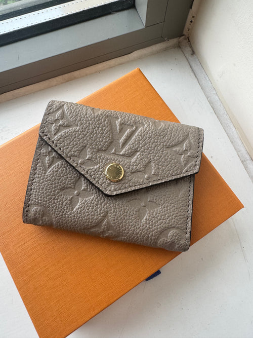 LOUIS VUITTON M69800 Zoe Wallet | Louis Vuitton wallet (multi-color) 